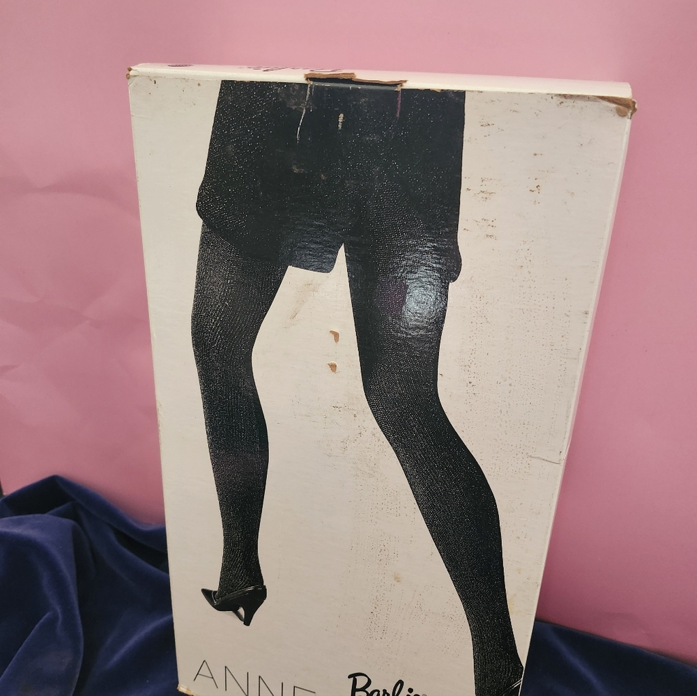 Giftable Anne Klein Barbie Doll NRFB - Picture 4 of 5